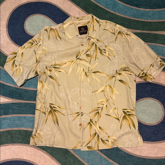 Jamaica Jaxx Green and Tan Leaf Shirt - Picture 1 of 4